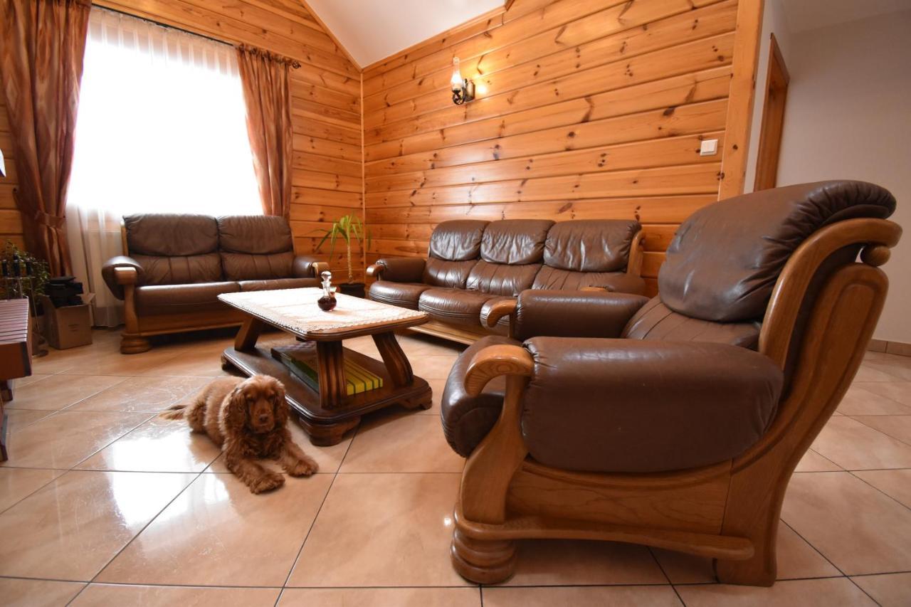 Pokoje Goscinne Na Skraju Puszczy Pogorzelce Exterior foto