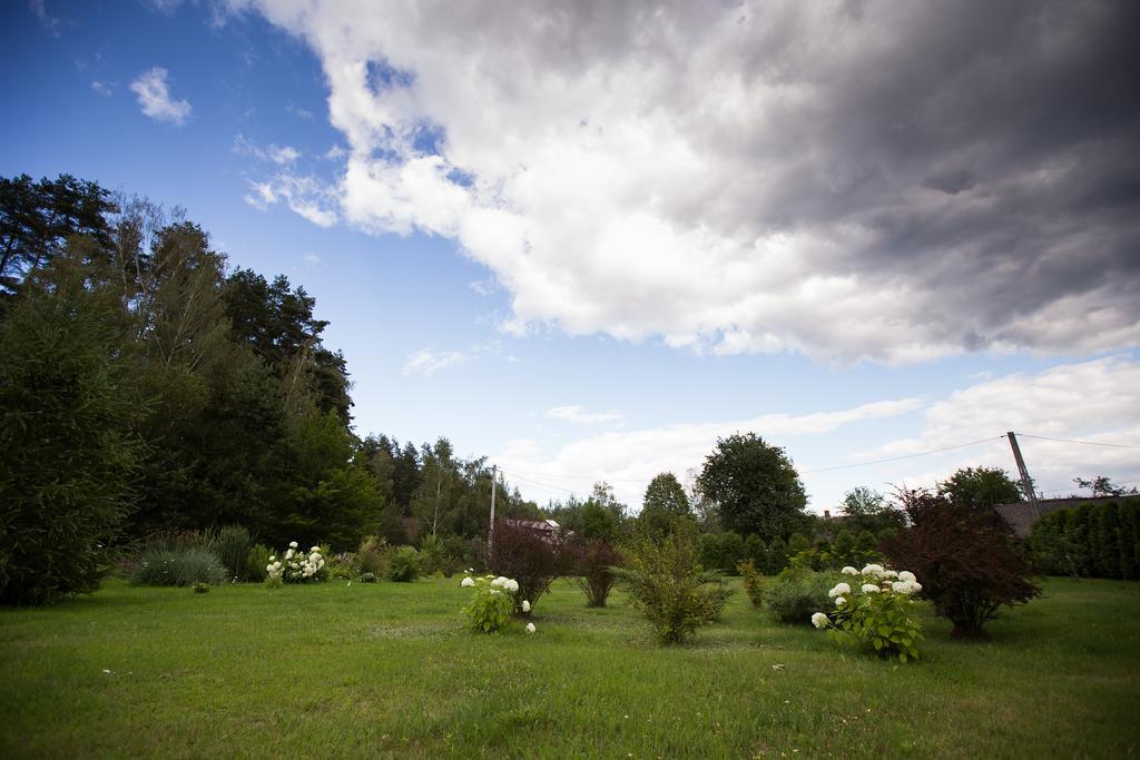 Pokoje Goscinne Na Skraju Puszczy Pogorzelce Exterior foto
