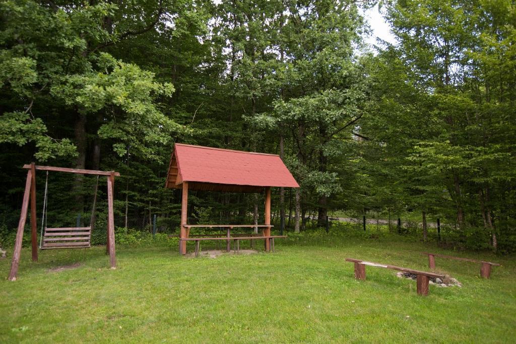 Pokoje Goscinne Na Skraju Puszczy Pogorzelce Exterior foto